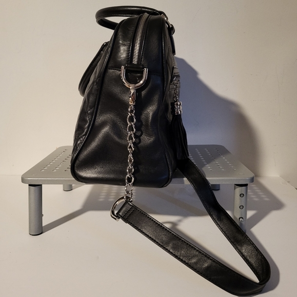 DANIER Quilted Leather bag. Large, long strap included. Excellent condition. - Picture 3 of 9